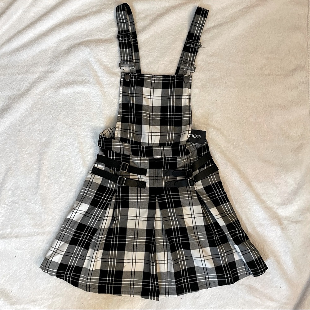NWT Hot Topic Black & White Plaid Skirtall Sz Sm